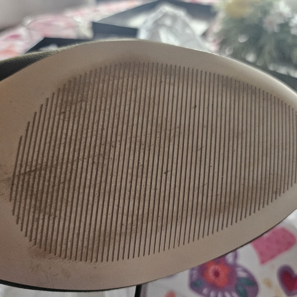 TALBOTS DEEP OLIVE GREEN RYAN KEEPER 9.5 M FLAT - Picture 3 of 10